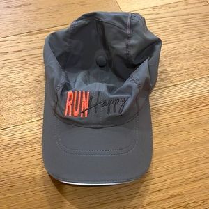 Brooks running hat “Run happy”